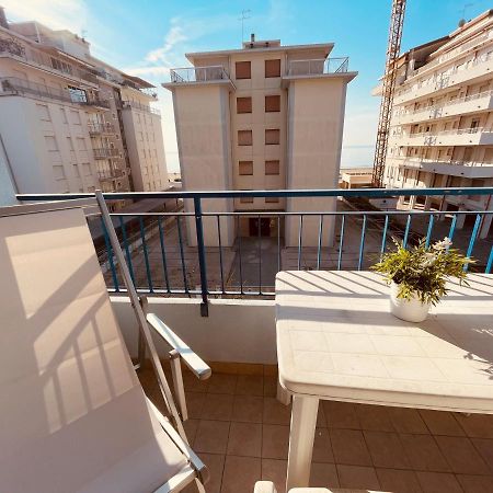 App4Rent Saturno 4 - Family Apartment, Wifi, Parking Lido di Jesolo Eksteriør bilde