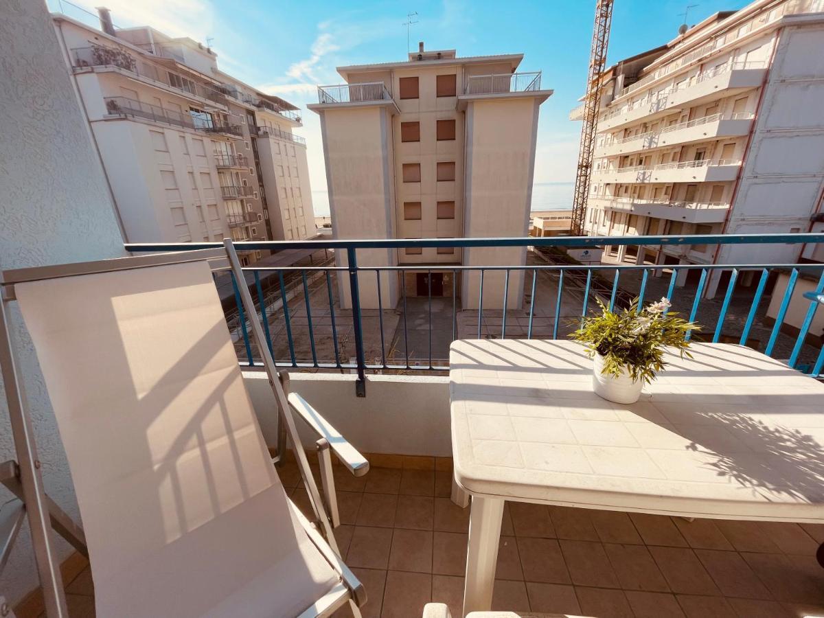 App4Rent Saturno 4 - Family Apartment, Wifi, Parking Lido di Jesolo Eksteriør bilde