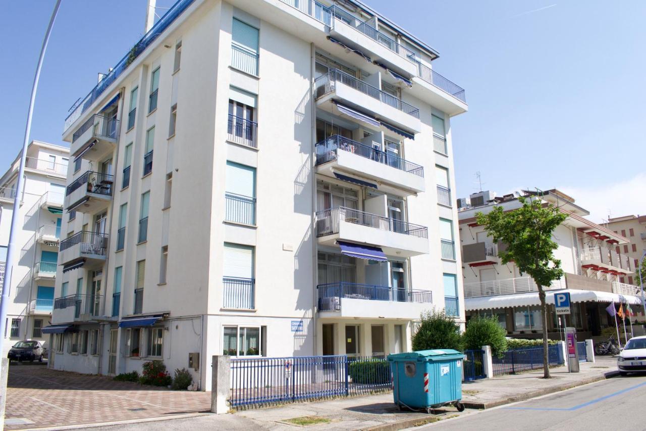 App4Rent Saturno 4 - Family Apartment, Wifi, Parking Lido di Jesolo Eksteriør bilde