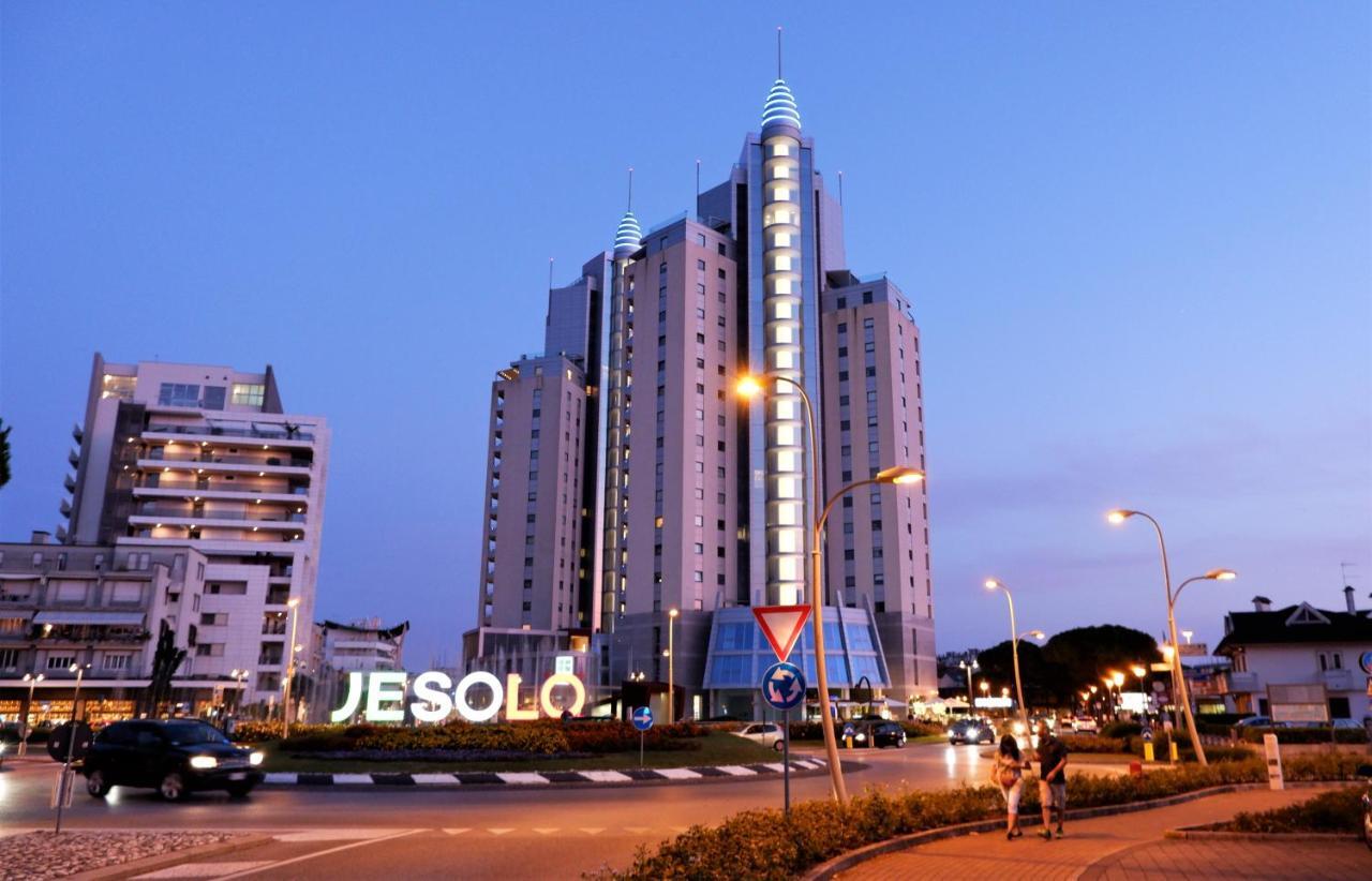App4Rent Saturno 4 - Family Apartment, Wifi, Parking Lido di Jesolo Eksteriør bilde
