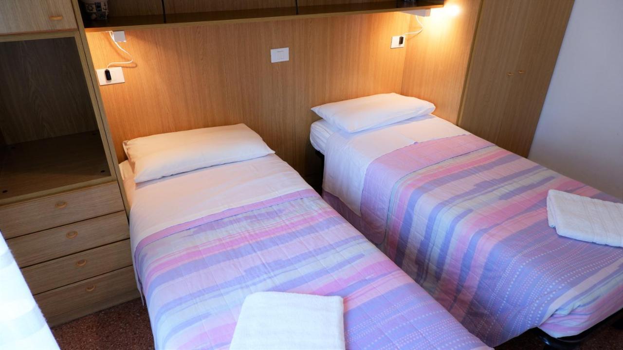 App4Rent Saturno 4 - Family Apartment, Wifi, Parking Lido di Jesolo Eksteriør bilde